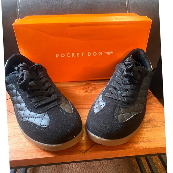 Rocket Dog Pallyps Sneakers Quilted Suede Gum Sole Casual Shoes‎ 7.5 NWB - Picture 1 of 13